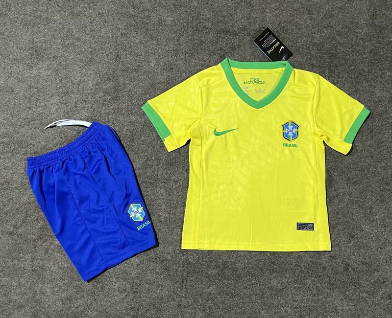 Köp Fotbollstroja Barn Brasilien Hemmatröja 2023/24 Gul Kortärmad + Blå Korta byxor