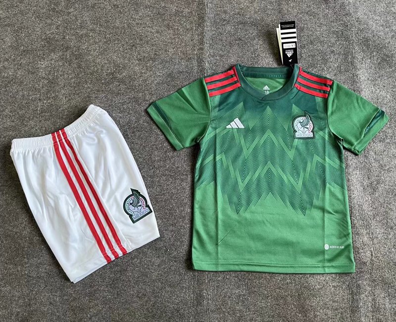 Mexiko Hemmatröja 2022/23 T-shirt Grön Kortärmad + Vit Korta byxor för barn