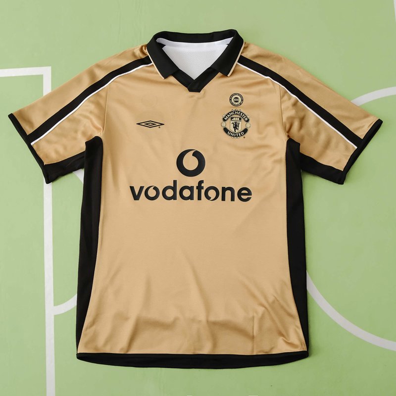 Man United Umbro Centenary 01-02 Reversible Bortatröja Gold Shirt - Främre