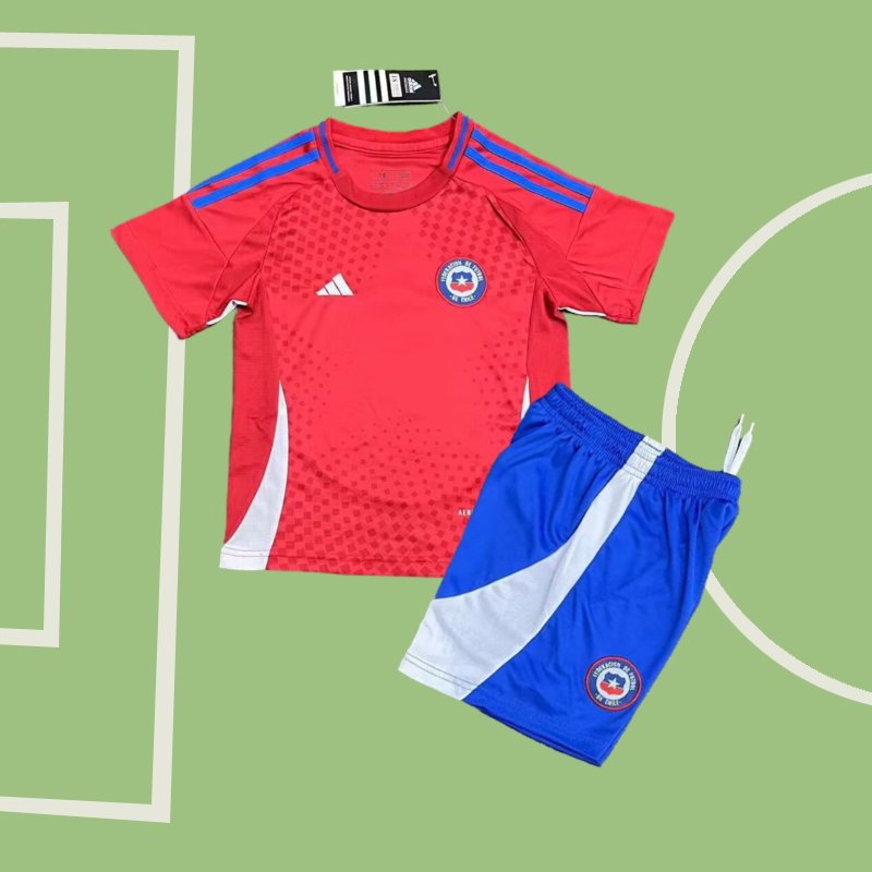 Köp Fotbollströjor Barn Chile Hemmatröja 2024/25 Röd Kortärmad + Blå Korta byxor