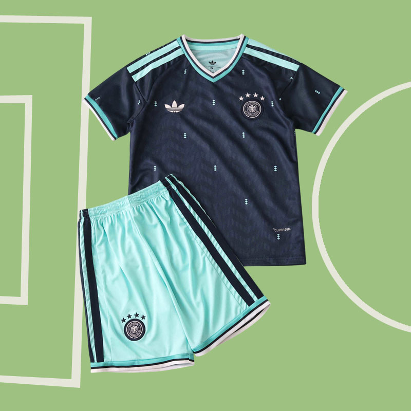 Tyskland bortatröja 2026 barn - VM fotbollströja med shorts