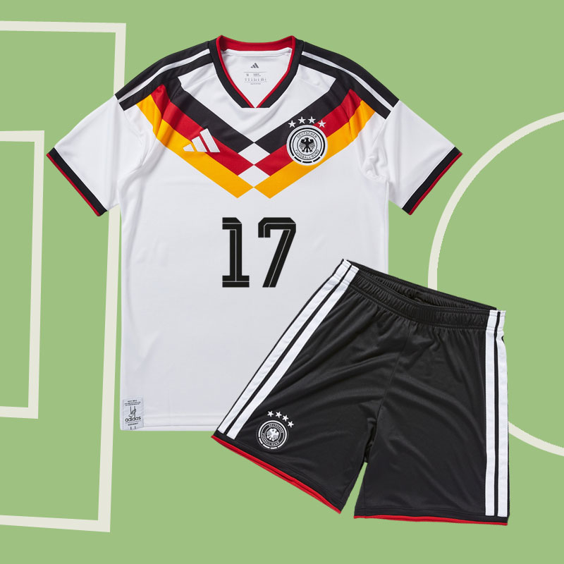 Tyskland 2026 hemmatröja barnset – VM fotbollskit med Wirtz 17 på ryggen Tyskland 2026 hemmatröja barnset – VM fotbollskit med Wirtz 17 på ryggen