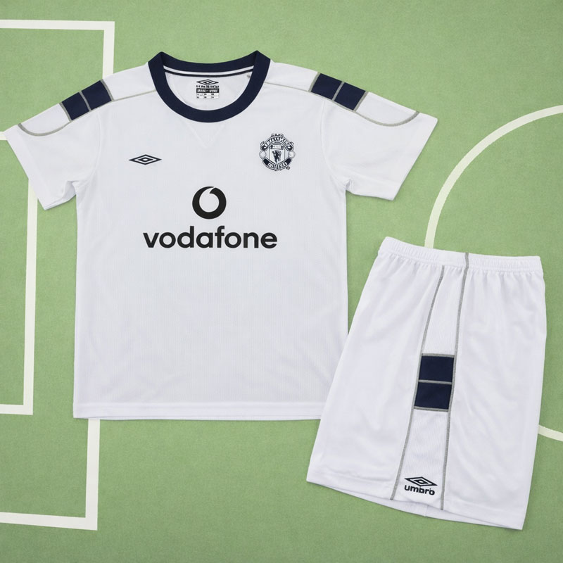 Barn Manchester United 2000/01 retro bortatröja med shorts
