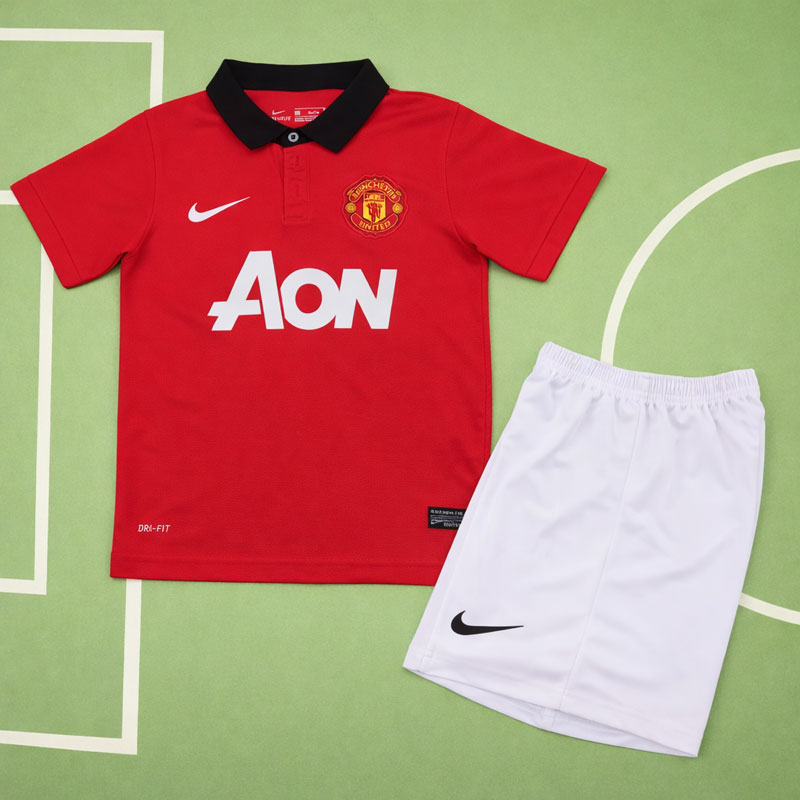 Manchester United 2013/14 retro barn hemmatröja och shorts