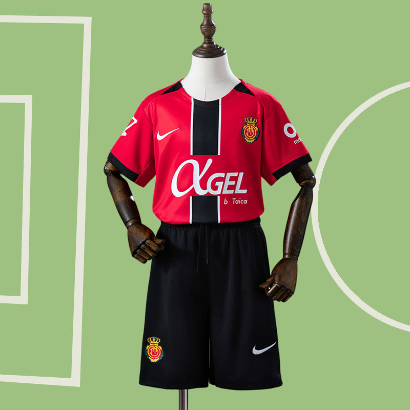 RCD Mallorca 2025/26 hemmatröja för barn - röd fotbollströja med shorts