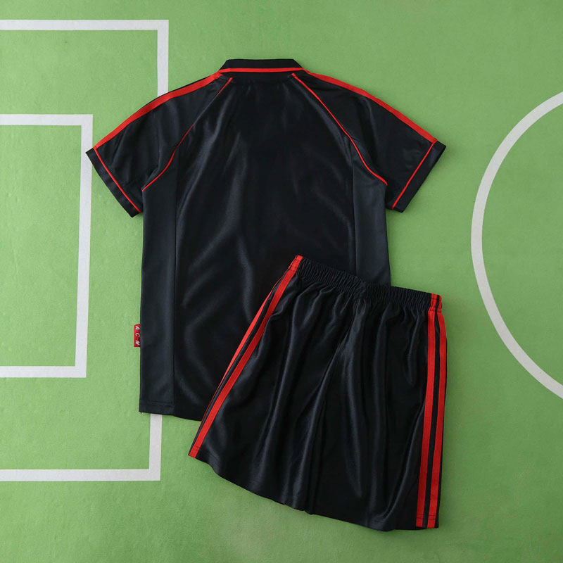 AC Milan retro 98-99 barn – tredjeställ med shorts AC Milan retro 98/99 barn – tredjeställ med shorts