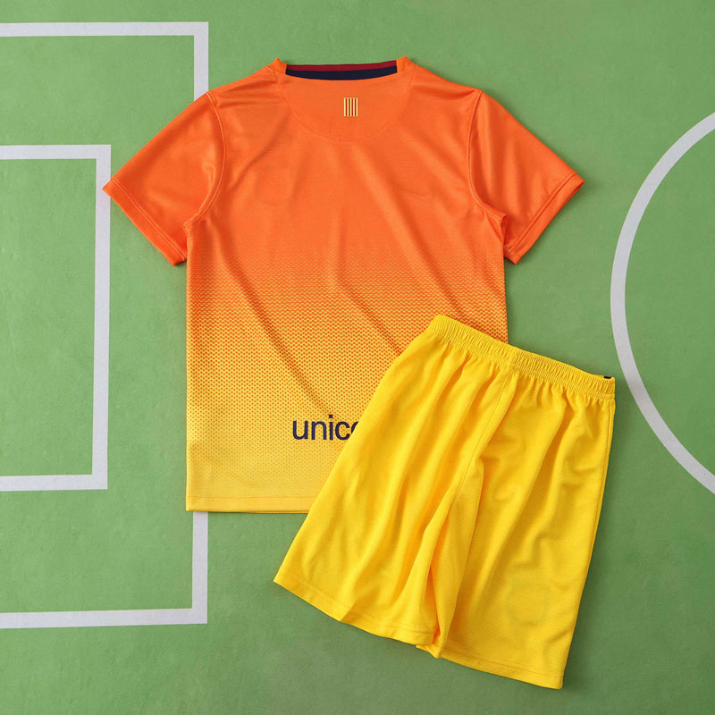 FC Barcelona 12-13 retro fotbollströja barn – bortaställ kortärmad FC Barcelona 12-13 retro fotbollströja barn – bortaställ kortärmad