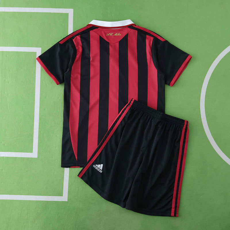 Retro fotbollsställ barn AC Milan 2009-10 Retro fotbollsställ barn AC Milan 2009/10