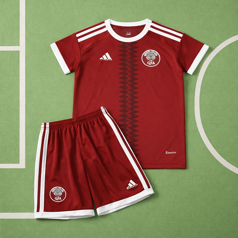 Qatar 2026 barn hemmatröja – fotbollskit tröja + shorts